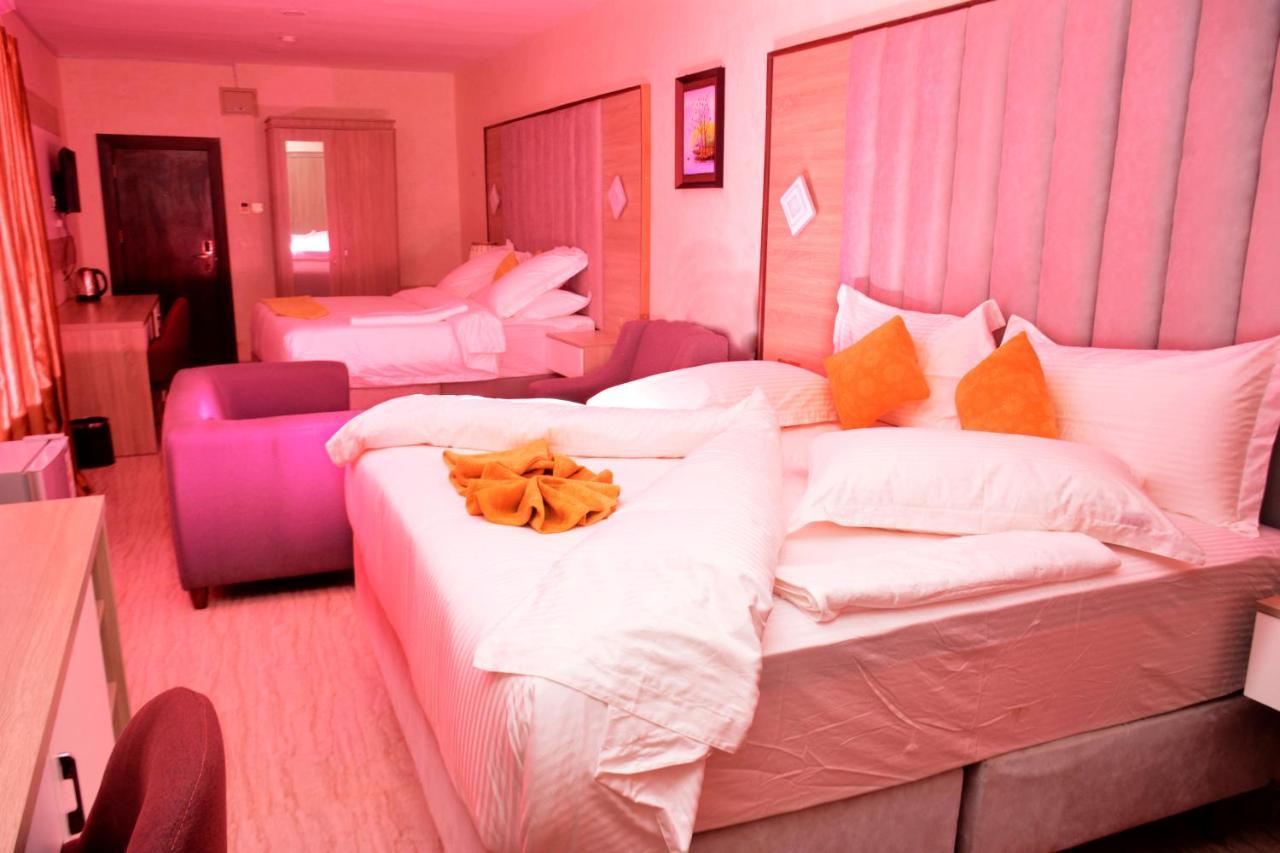 Vacation Villa Hotels And Suites アサバ エクステリア 写真